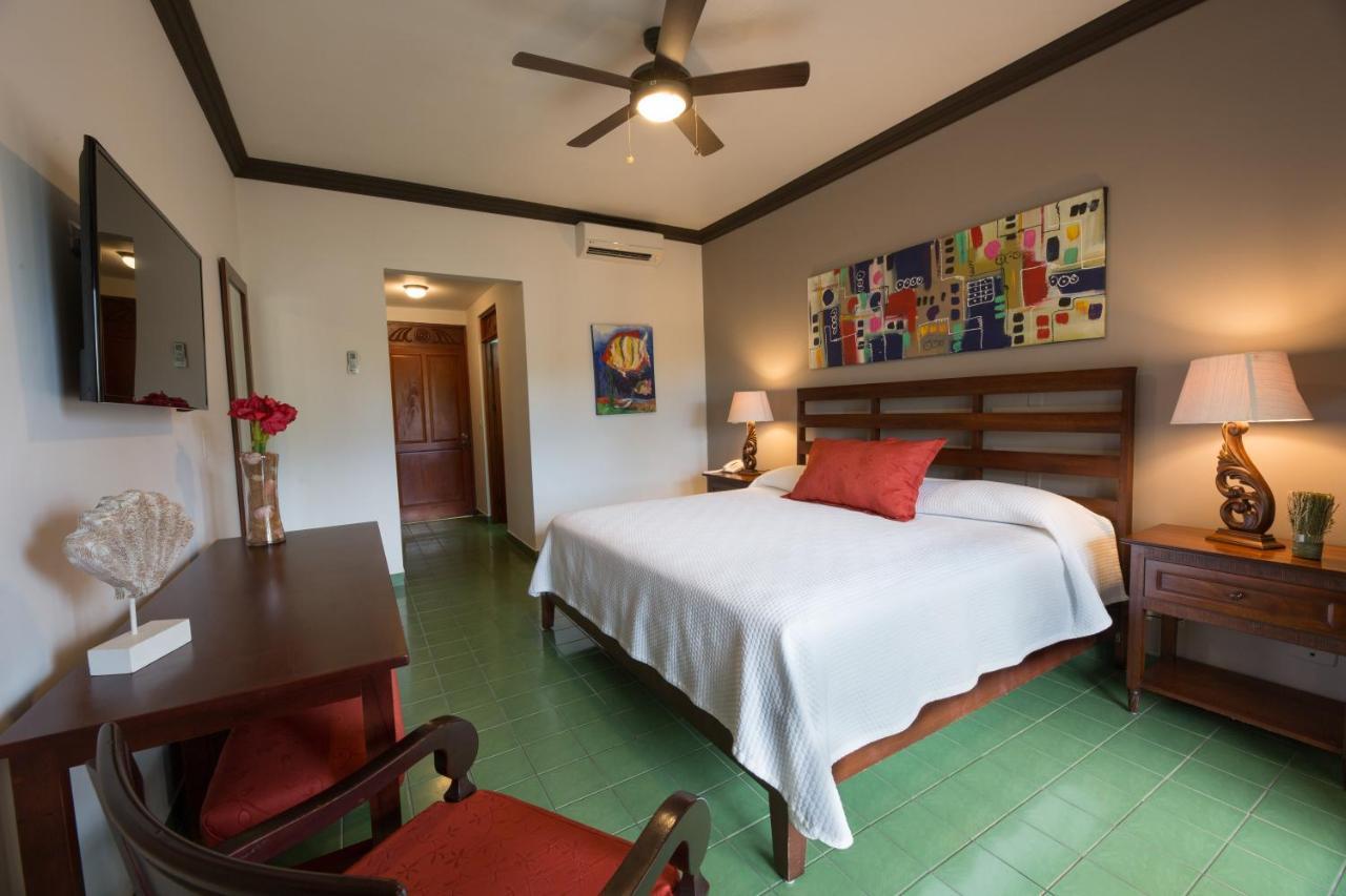 Club Del Mar Oceanfront Hotel ฆาโก ภายนอก รูปภาพ