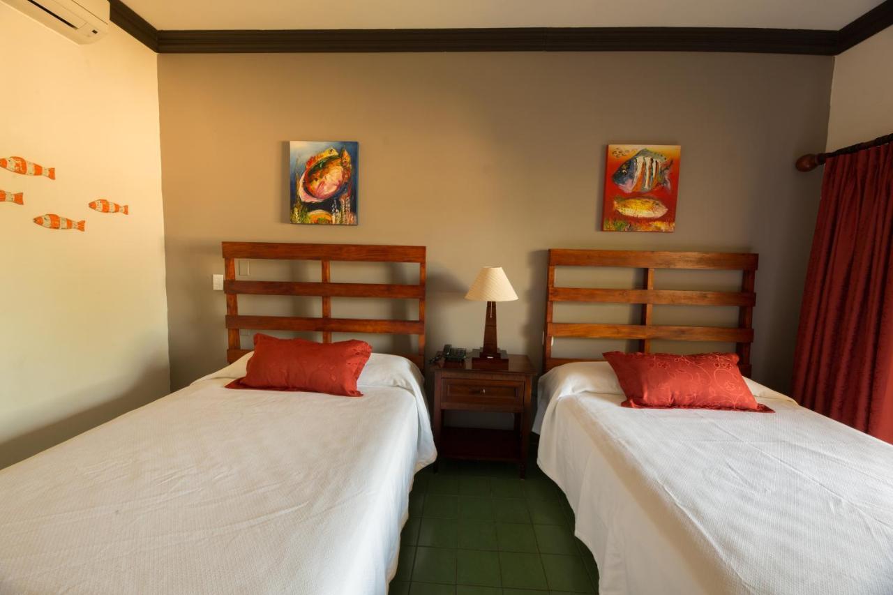 Club Del Mar Oceanfront Hotel ฆาโก ภายนอก รูปภาพ