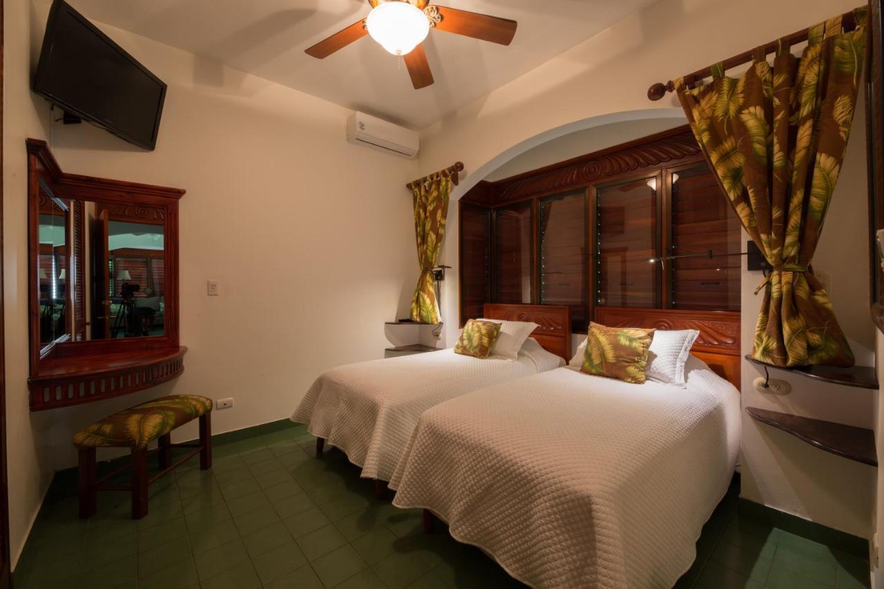 Club Del Mar Oceanfront Hotel ฆาโก ภายนอก รูปภาพ